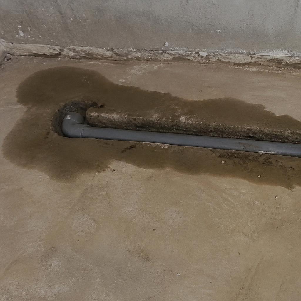 Plafond humide dans un appartement à Longjumeau